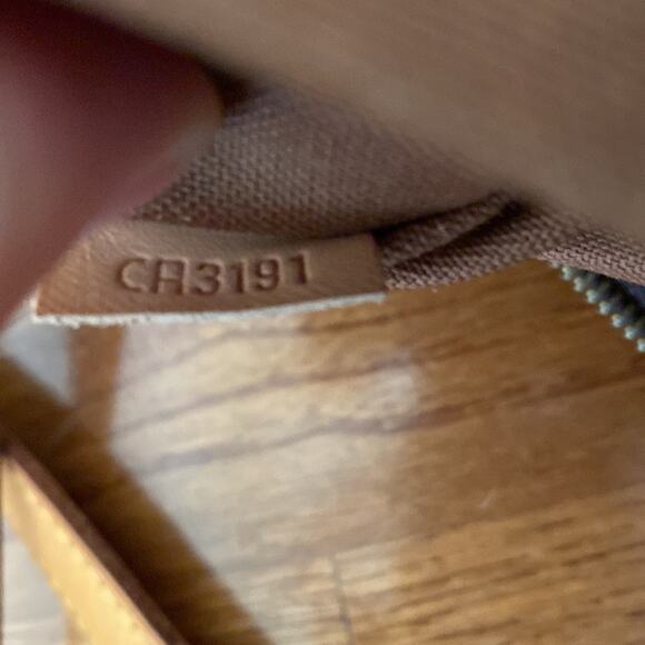 Louis Vuitton Odeon PM - Picture 11 of 14